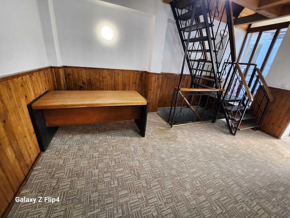Inchiriez triplex 55 mp, singur in cladire, la Universitate