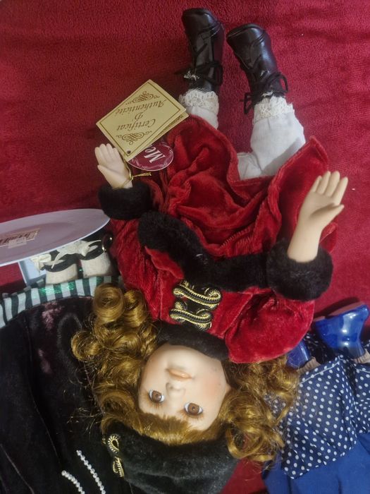 Papusi portelan stampila si certificat