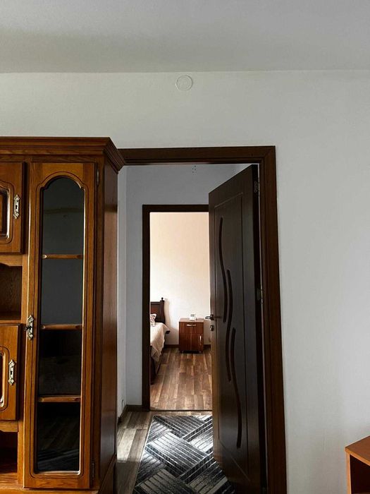 Închiriez apartament