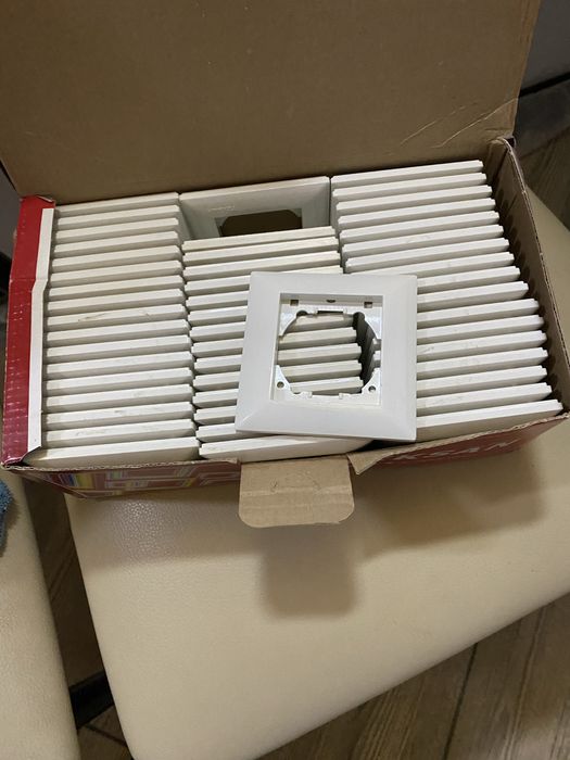 Продам крышки для включателей и сами включатели