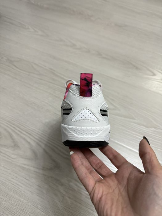 Оригинальные кроссовки NIKE