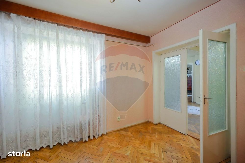 De vânzare apartament cu 3+1camere, priveliște frumoasă, Centrul Civic