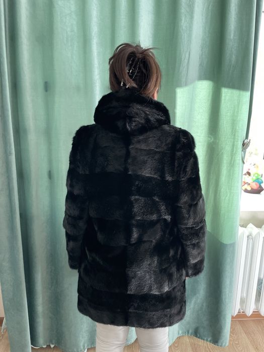Продам шубу норковую