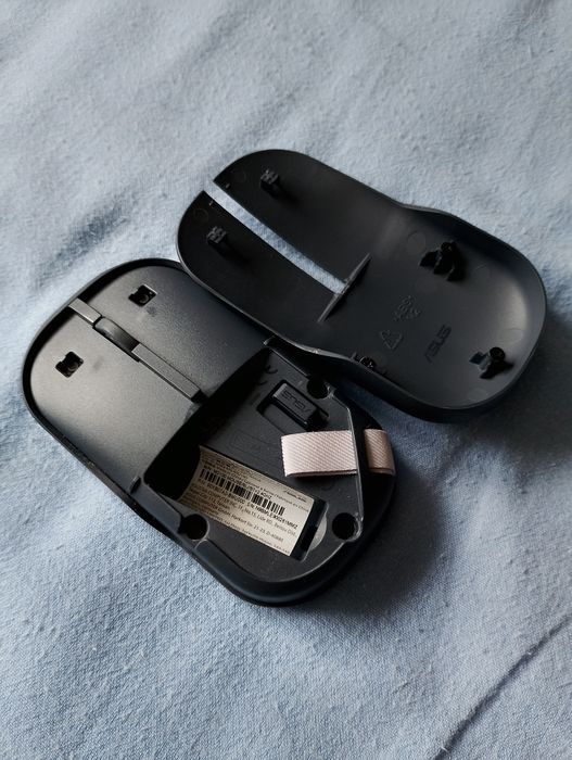 Mouse wireless Asus MD100 1600dpi, albastru inchis, silentios