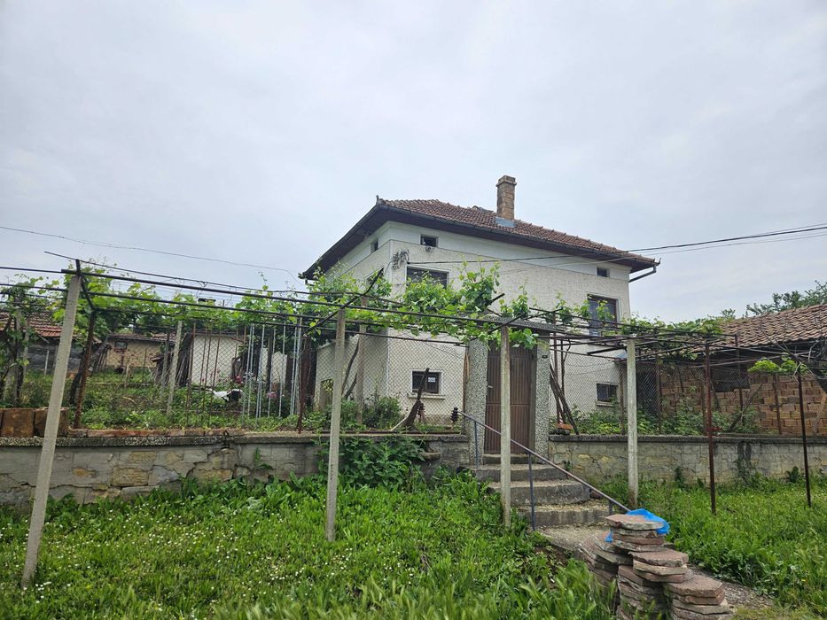 Продава се Къща в с. Пчелище, Област Велико Търново - 150 кв.м за 627 €/кв.м - Снимка #2