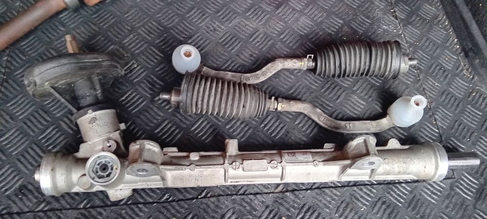 Caseta de direcție Duster