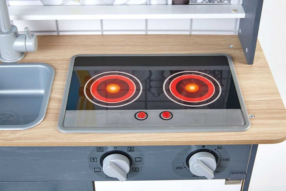 Детска дървена кухня звук и светлина