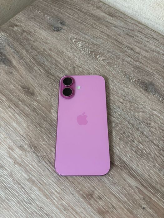 Продам iphone 16 128 gb