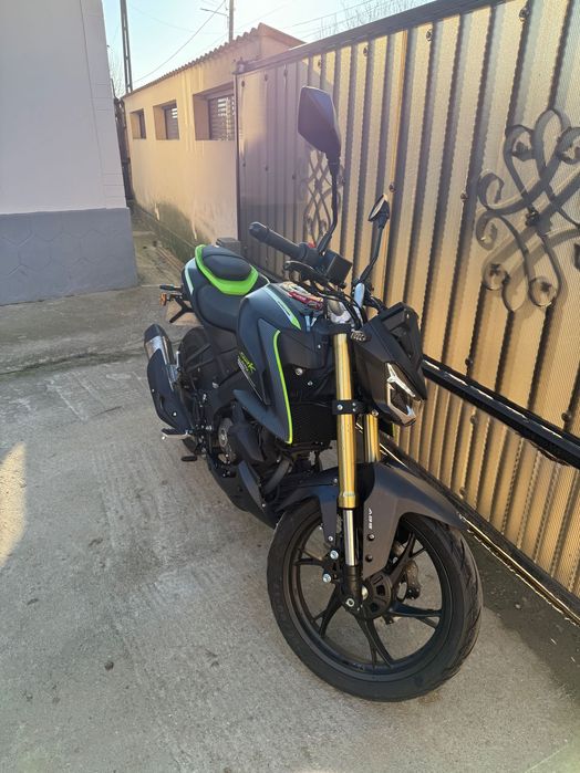 QJ Motor SRK 125 S/2025/A1/3964 km/Adusa recent