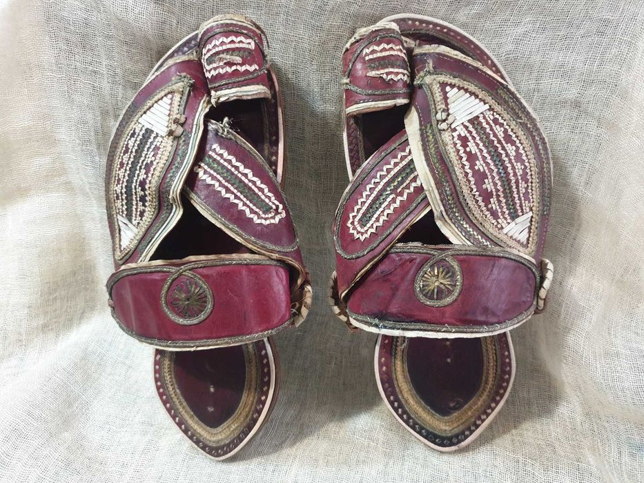 Арабски сандали.От естествена кожа и гьон