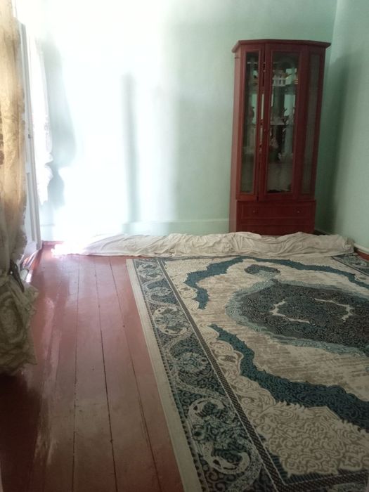 Уй сотилади. Арча куча.  Ер учаскаси