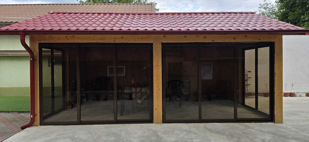 Acoperis cu panou sandwich sau sticla,structura aluminiu