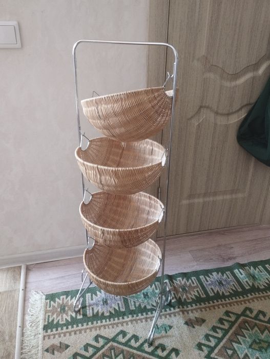 4-х ярусная корзина из натурального волокна.