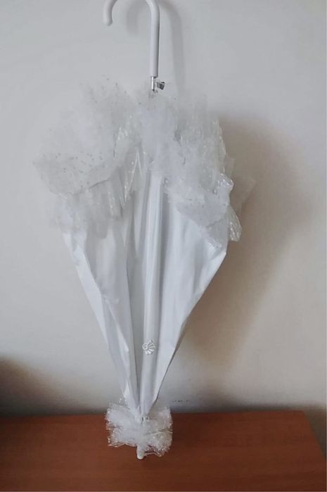 Umbrelă mireasă-model deosebit.