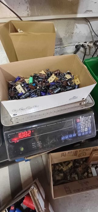 condensatori ultim lot pret special