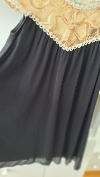 Rochita larga lejera, marimea 36 (potrivita pt gravide)