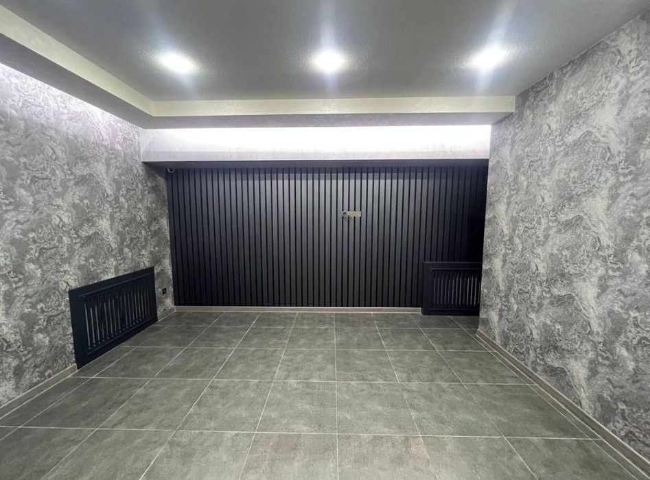 Аренда офис, Лабзак, центр Камолон низкая цена! Срочно!