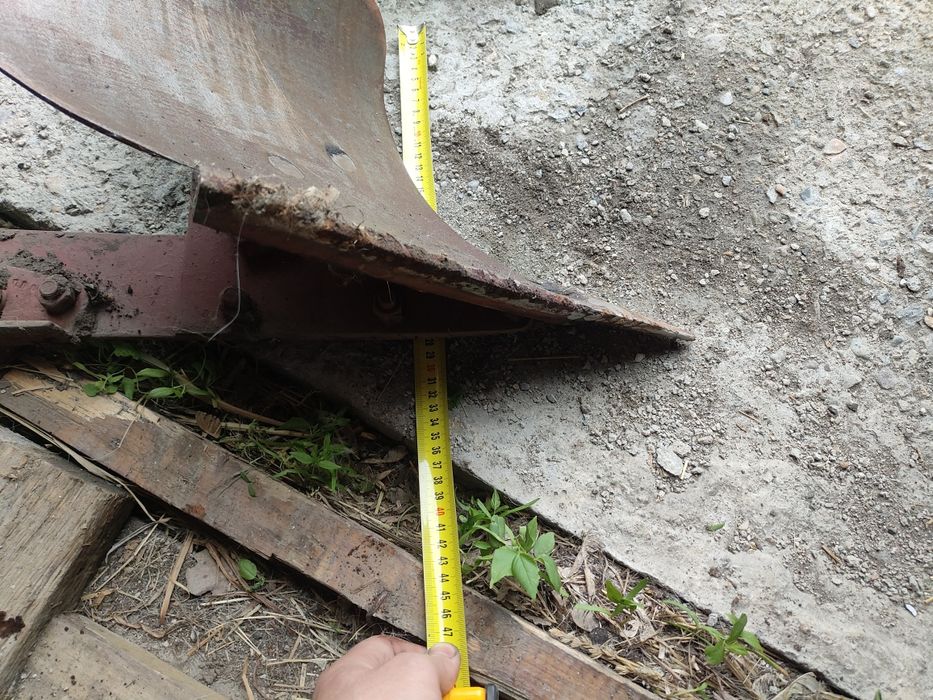 Колеса и плуг на мотоблок МТЗ-05