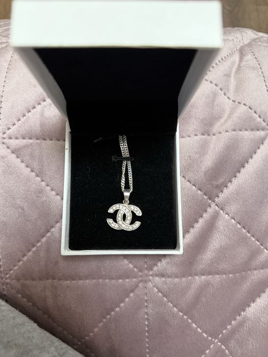 “Оригинално” сребърно колие Chanel