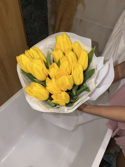 Цветы/букеты/розы/тюльпан