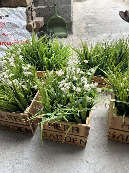 Продам декор трава зелень.