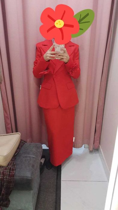 Kostyum yubka sotiladi