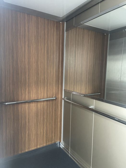 кабина лифта Отис