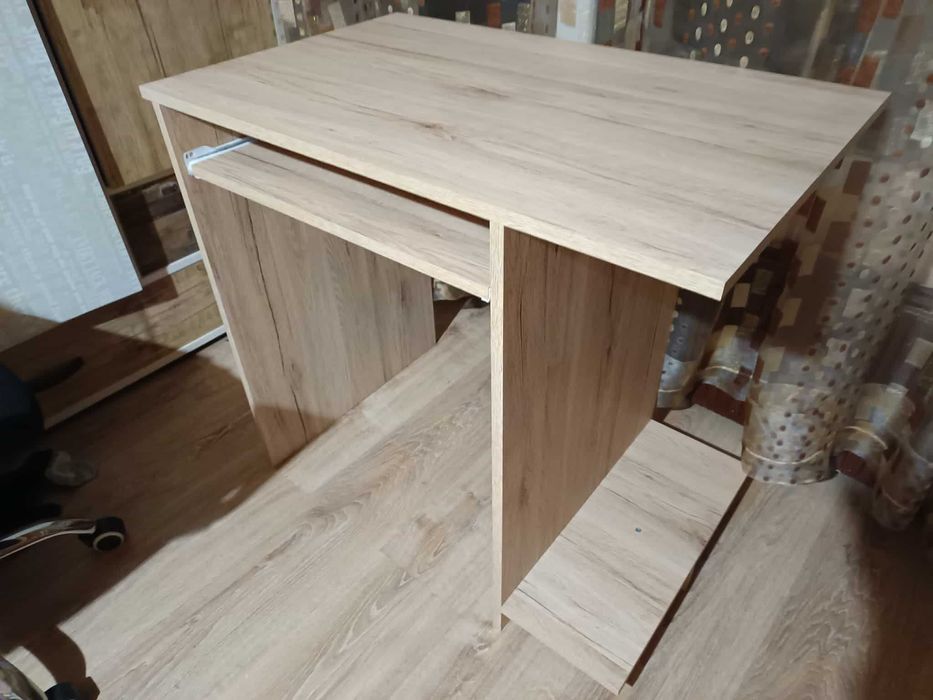 Ново бюро 80Х50Х74см.