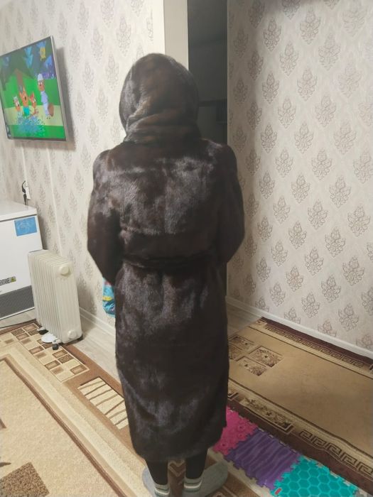 Продаю норковую шубу