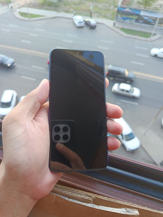Продаю Redmi note 7 4/64