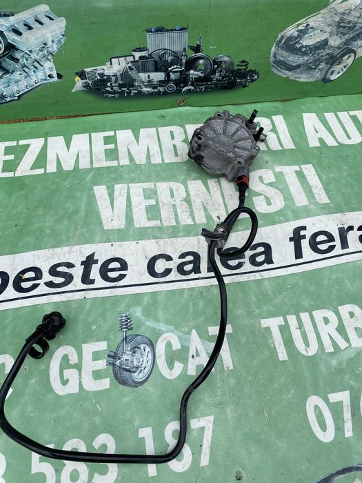 Pompă vacuum motor Range Rover Evoque 2.2 D 2012
