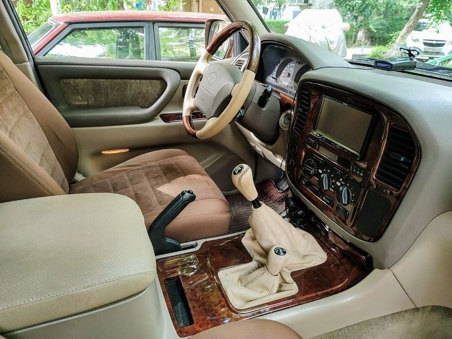 продам Toyota Land Cruiser UZJ100