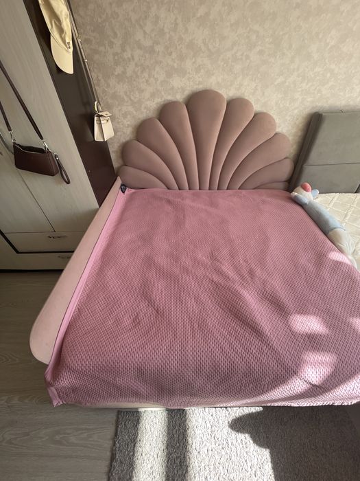 Детская кровать ракушка.