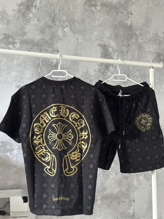 Compleu Chrome Hearts essentials off white