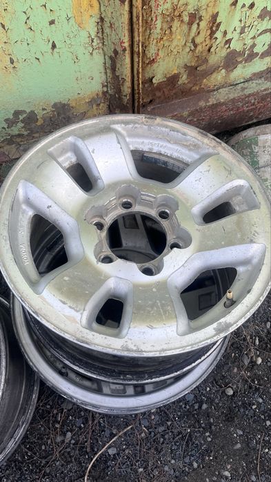 Диск, 16 размер в хорошем состоянии