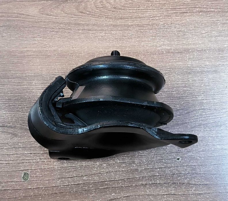 Подушка двигателя Nissan Terrano VG30