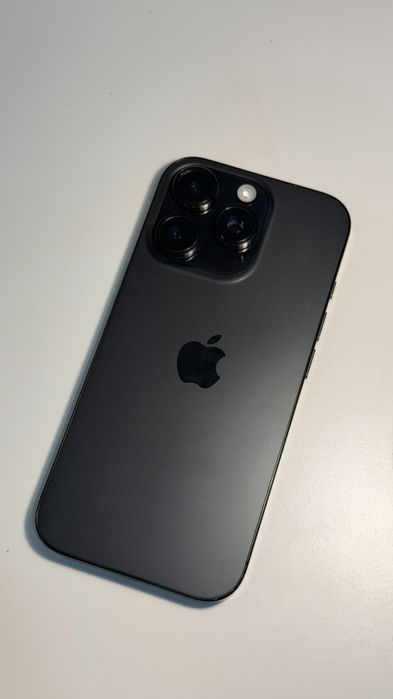 Срочно продам Айфон 16 про