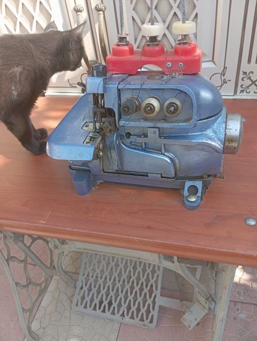 Оверлог уступлю производственный