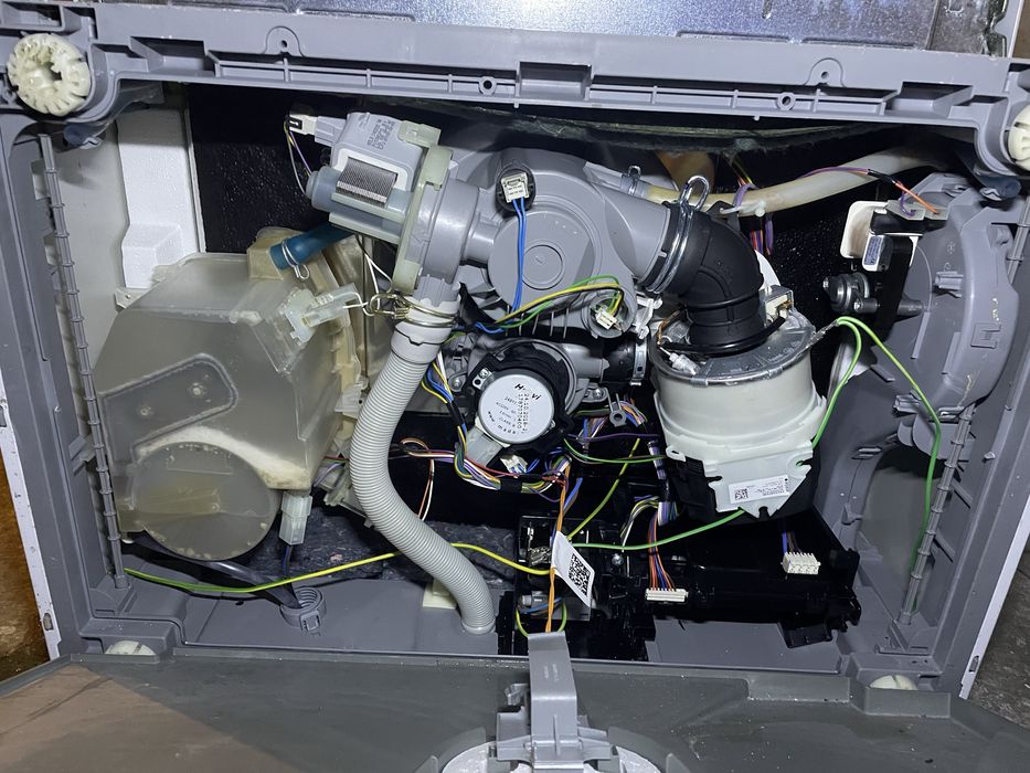 Съдомиялна Beko на части