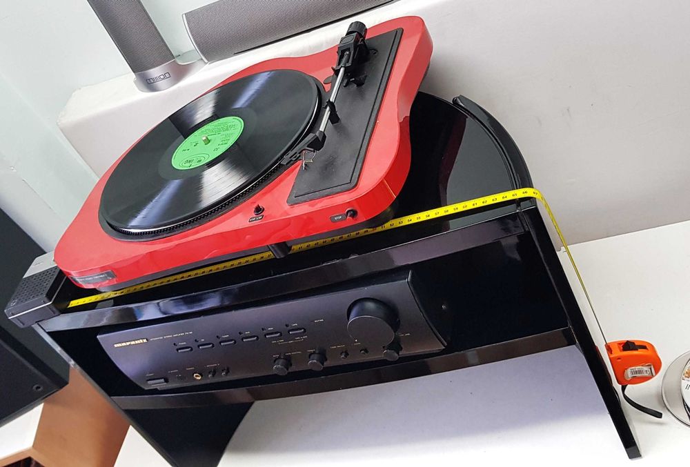 Masa style Hi Fi 2 polite mobilier pickup amplificator camera copil