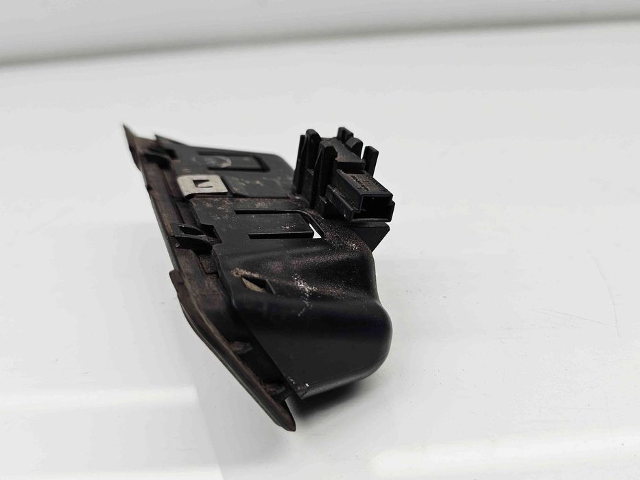 Buton deschidere portbagaj Bmw 3 (E90) [Fabr 2005-2011] 7118158