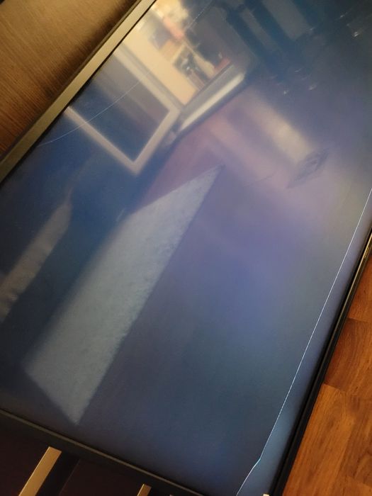 Vand TV Hitachi 43HK5300 defect
