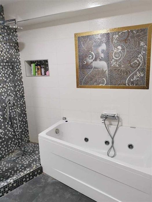 Дава се под наем Тристаен апартамент в Бургас, Зорница - 74 кв.м за 255 € - Снимка #4