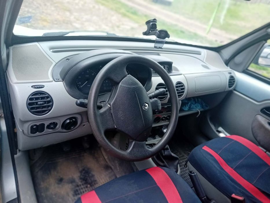 Продава се  Reno Cango 1.9 !