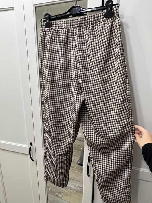 Vând pantaloni dama eleganți