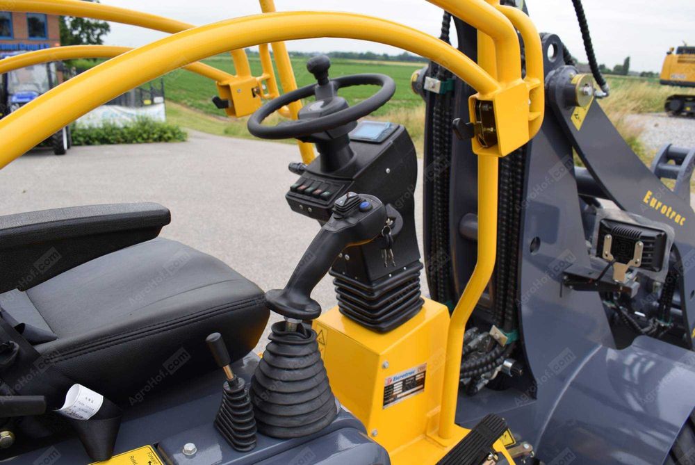 Mini Incarcatoare (max 1150 kg) / Eurotrac W11-E