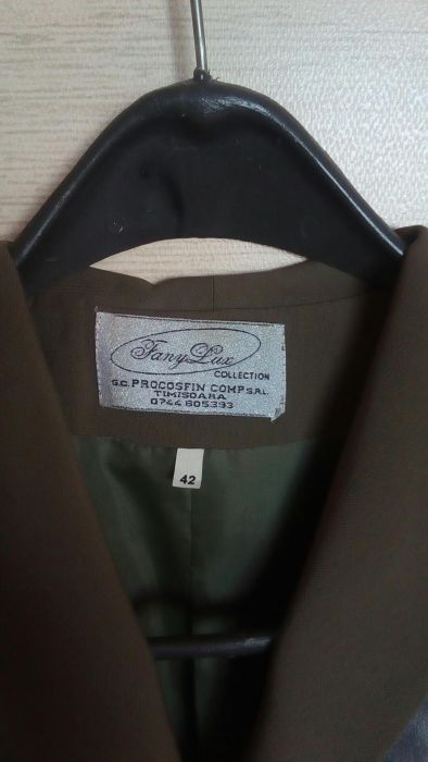 Costum femei 2 ori folosit,marimea 42.