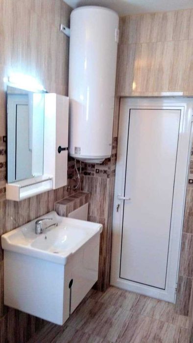 Дава се под наем Двустаен апартамент в Добрич, Център - 65 кв.м за 326.4 € - Снимка #7