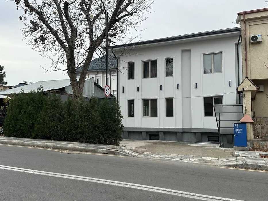 СДАЁТСЯ в Аренду ул, САЁХАТ ПОД Офис  Кафе  380 м2 Паркинг  3-4 машины