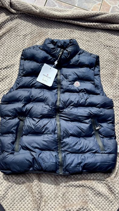 Оригинална синя грейка на Moncler